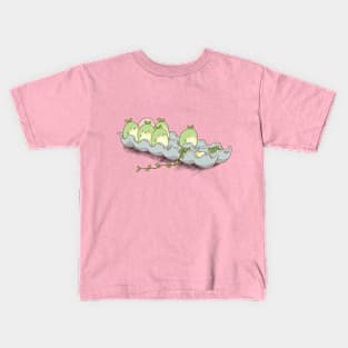 Sleeping in the egg tray Kids T-Shirt